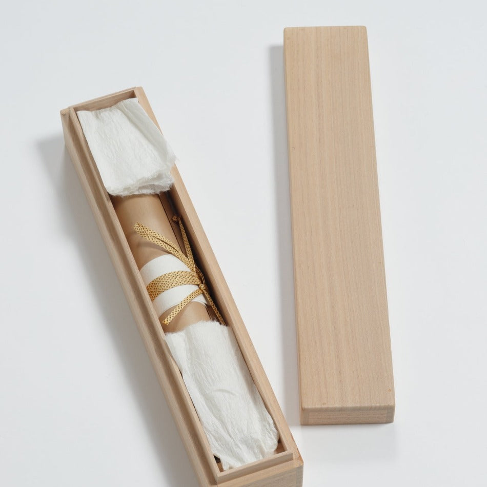 京都表具協同組合「SENSE of 京表具」掛け軸 一行書 「春光照々」 中島 實 Nakajima Minoru